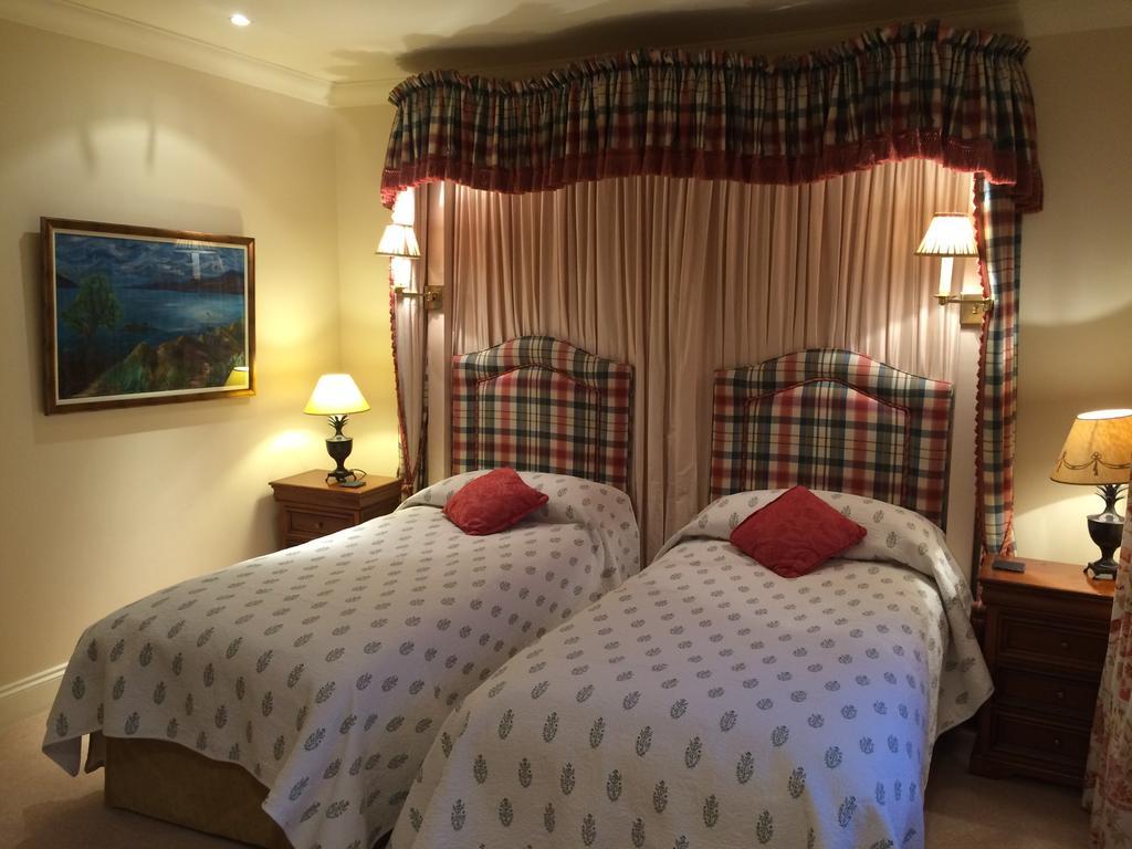 Melfort House Guest house *